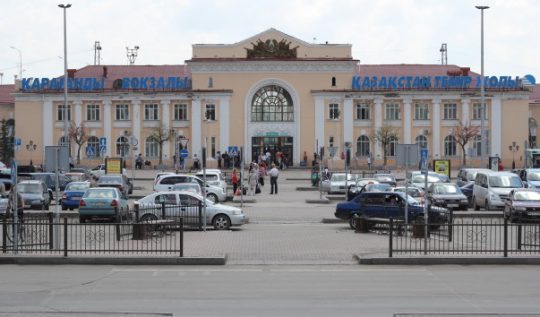 Железнодорожный вокзал в Караганде. Фото rutraveller.ru